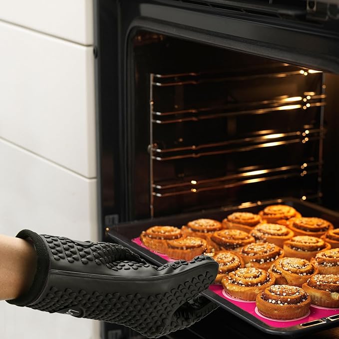 Kitchen Oven Gloves - Dual-Layer Heat Resistant Grilling Gloves, Silicone Oven Mitts with 5 Fingers, Waterproof Non-Slip Pot Holder for Barbecue, Cooking, Baking (Black)
