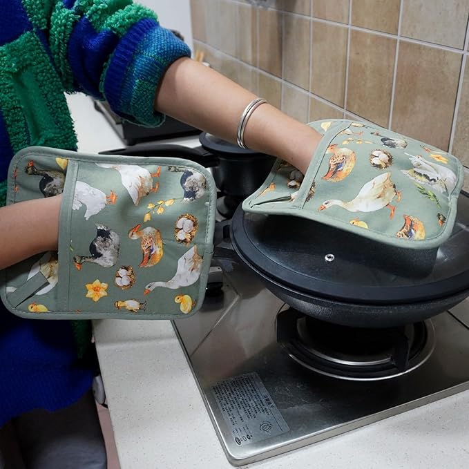 Pot Holders Set of 2 Heat Resistant 480℉ Kitchen 100% Cotton Comfortable Lining Printing Teal Flower Women Men Home Cooking Baking Microwave BBQ Gift (Teal potholders)