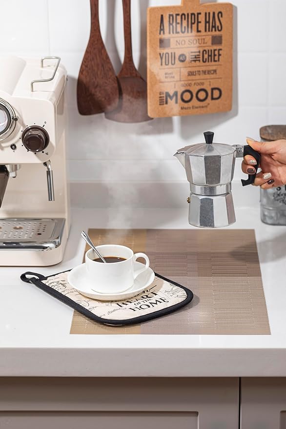 LEXMORE Placemats Set of 4 Vinyl/Plastic Woven Place Mats for Kitchen Table Indoor/Outdoor Washable Placemat Wipeable Dining Table Mats(Gold Dune)