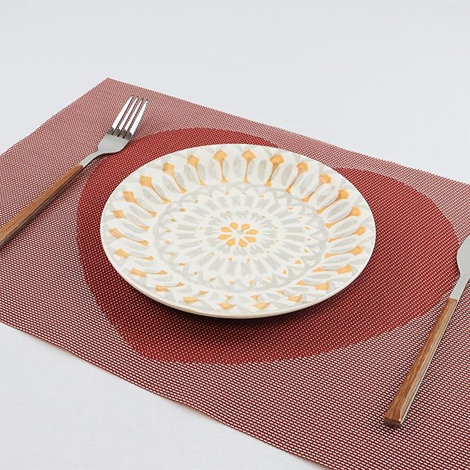 CADONO Placemats Set of 4 Washable Indoor/Outdoor Vinyl Place Mats for Dining Table Durable Non-Slip Heat Resistant PVC Weave Table Mats(Red Pink Heart)