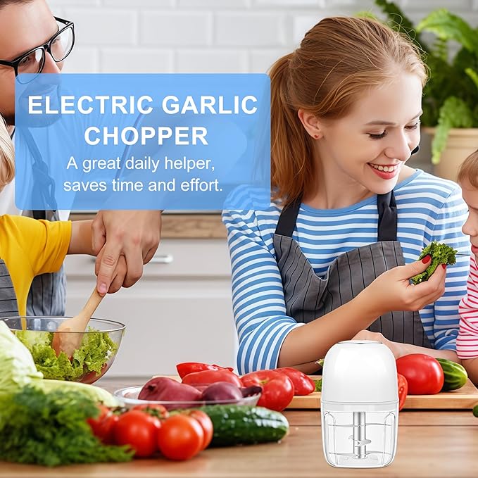 Electric Garlic Chopper, 1.4 Cup Mini Garlic Mincer Food Chopper Portable, Small Food Processor with USB Charging for Onion, Chili, Ginger, Veggie, Meat (350ML)