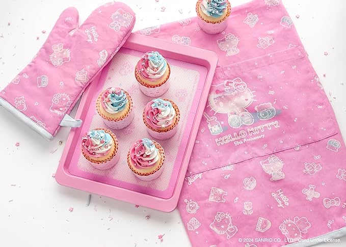 Handstand Kitchen Hello Kitty Print 28" Adult Apron and Pot Holder Set
