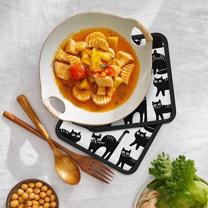 Cute Smile Black Cat Pot Holders Set of 2,Kitchen Heat Resistant Potholder for BBQ Cooking Baking,Food Hot Pad for Women Men