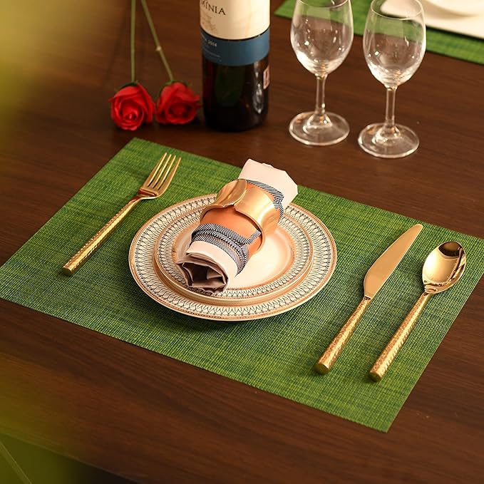 SLKQG Green Placemats Set of 6 - Wipe Clean Vinyl Placemats - Washable Heat Resistant PVC Table Mats for Dining Table - 17x12 Inch (Green, 6)