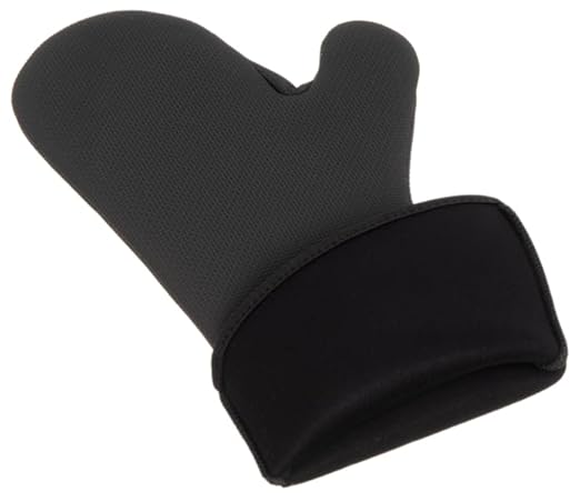 San Jamar Ultigrip Oven Mitt with Heat and Cold Protection for Cooking, Bakeries, Kitchens, And Restaurants, Neoprene, 17 Inches, Black, 1 Count