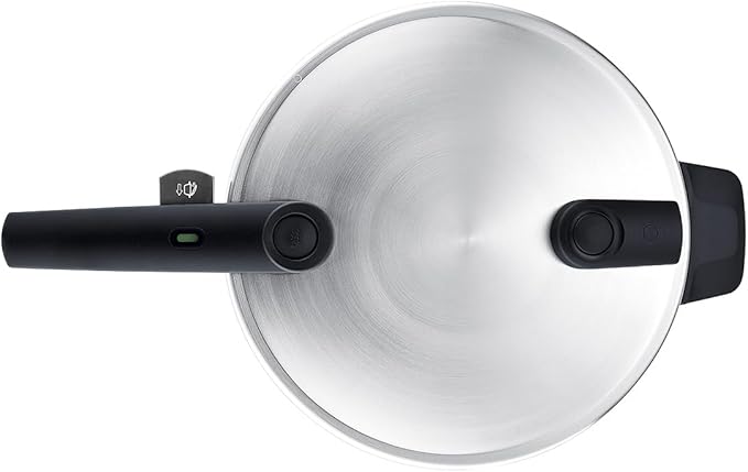 Fissler Vitaquick Premium Pressure Skillet, 2.6 Quart