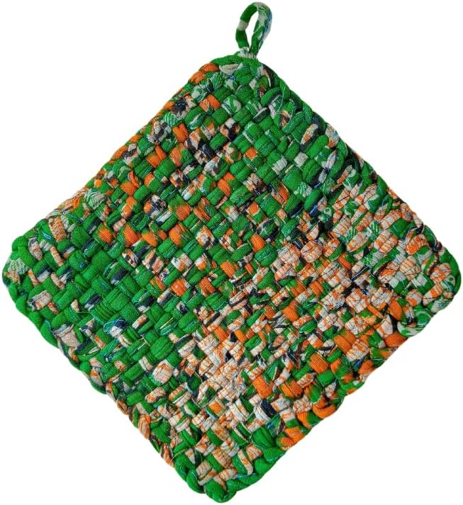 Quilted Cotton Potholders – Reversible - Heat Resistant - Hot Pads – patchwork kitchen décor - Set of 2