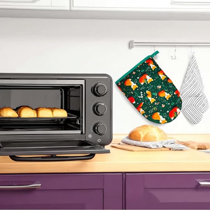 Fox Oven Mitts, High Heat Resistant Kitchen Oven Gloves, Mini Silicone Oven Mitts, Non-Slip Grip Surfaces and Hanging Loop for Grilling, Baking, Cooking and Microwave, Gift