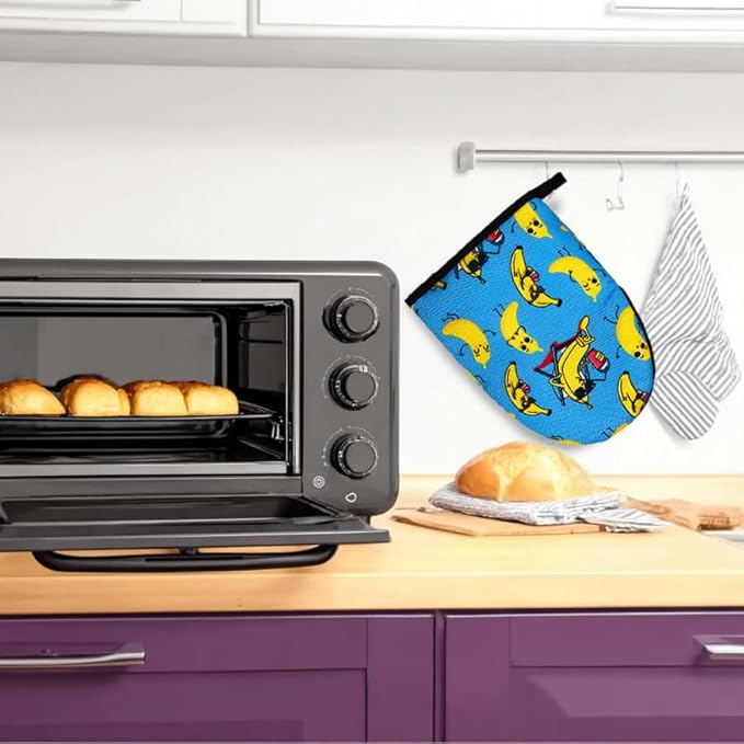 Funny Banana Oven Mitts, High Heat Resistant Kitchen Oven Gloves, Mini Silicone Oven Mitts, Non-Slip Grip Surfaces and Hanging Loop for Grilling, Baking, Cooking and Microwave, Gift
