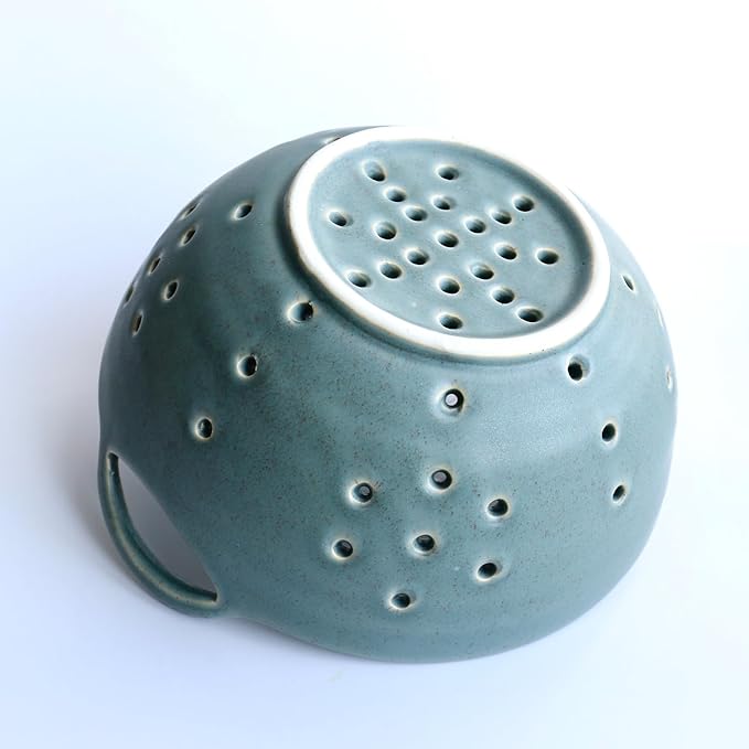 Matte Glaze Ceramic Berry Colander Bowl with Handles – 8.5" Handle-to-Handle × 8" Bowl Dia × 3.3" High – Rustic Stoneware Drain Bowl for Fruit, Berries, and Kitchen Decor (Matte Green)