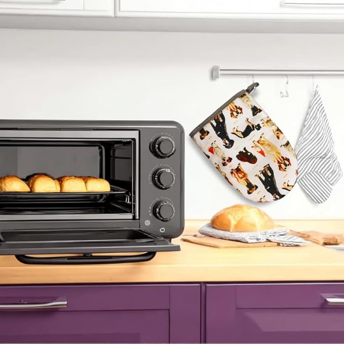 Fashion Cute Dog Oven Mitts, High Heat Resistant Kitchen Oven Gloves, Mini Silicone Oven Mitts, Non-Slip Grip Surfaces and Hanging Loop for Grilling, Baking, Cooking and Microwave, Gift