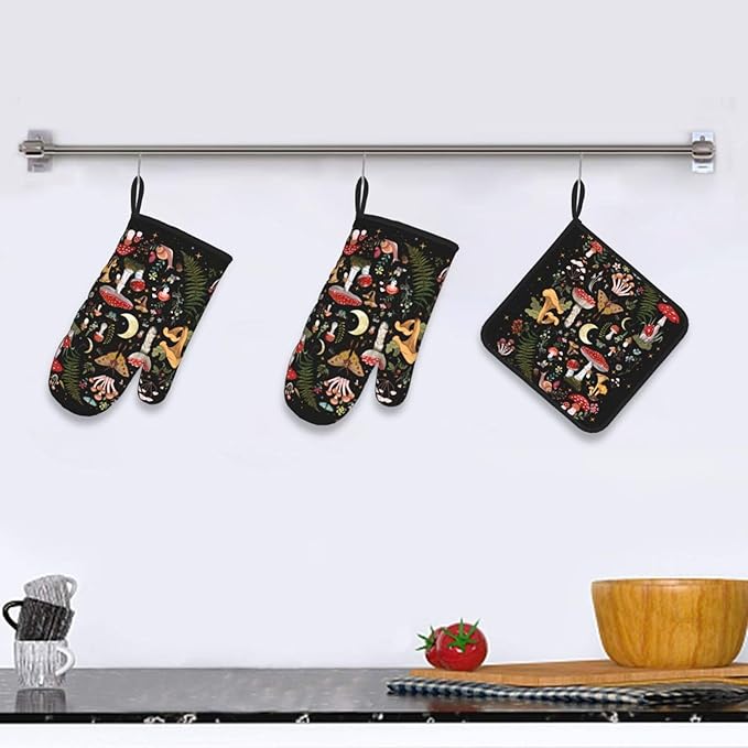 Mushroom Oven Mitts and Pot Holders Sets, Heat Resistant Black Hot Pads Witchy Oven Gloves for Cooking Grilling Baking Kitchen Decor Aesthetic, Witchy Gifts for Women,Mushroom Gifts for Women