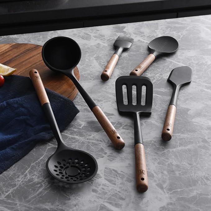 WAGENSTEIGER Silicone Rice Paddle with Wooden Handles: Non-Stick Rice Spoon, Mashed Potato Serving Spoon, Heat Resistant Cookware, Protects Surfaces with Gentle Head Design