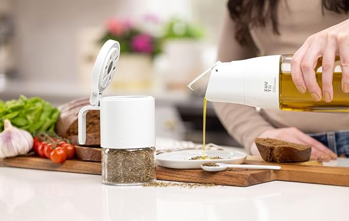 Zuutii Olive Oil Dispenser - Drip Free Spout, Glass Bottle for Kitchen, Cooking Oil & Vinegar Dispenser, Soy Sauce Container, Yukon White