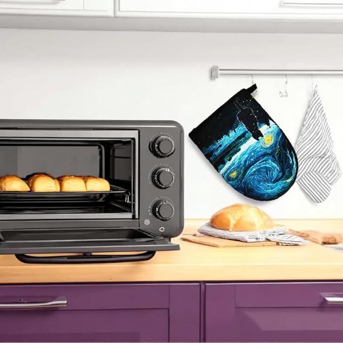 Black Cat Starry Night Oven Mitts, High Heat Resistant Kitchen Oven Gloves, Mini Silicone Oven Mitts, Non-Slip Grip Surfaces and Hanging Loop for Grilling, Baking, Cooking and Microwave, Gift