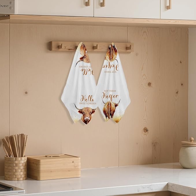 Blue Leaves 2 Pcs Highland Cow Kitchen Towels, Absorbent Soft Microfiber Towel for Bathroom Kitchen, Tea Towel Hand Towels, Dish Cloths for Washing Dishes, Farmhouse Cow Lover Gifts for Women Friend