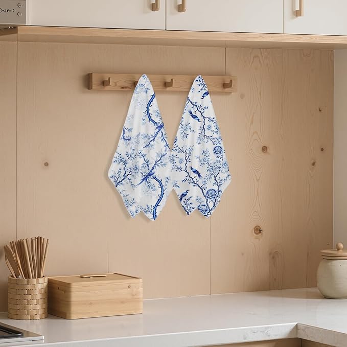 2 Pcs Artistic Bird Kitchen Towels, Absorbent Soft Microfiber Towel for Bathroom Kitchen, Tea Towel Hand Towels, Dish Cloths for Washing Dishes, Christmas Bird Lover Gifts for Women Friend