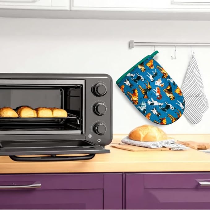 Nice Dog Printing Oven Mitts, High Heat Resistant Kitchen Oven Gloves, Mini Silicone Oven Mitts, Non-Slip Grip Surfaces and Hanging Loop for Grilling, Baking, Cooking and Microwave, Gift