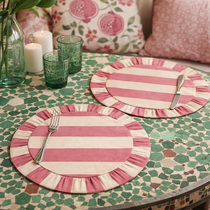 4 Pcs 15 Inch Cotton Scalloped Round Placemats, Pink and White Stripes Thin Place Mats with Ruffle, & Washable Placemats Table Mats for Kitchen Dining Holiday Gatherings Decor
