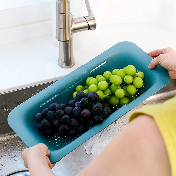 BLUE GINKGO Over the Sink Colander Strainer Basket - Wash Vegetables and Fruits, Drain Cooked Pasta and Dry Dishes - Extendable - New Home Kitchen Essentials (Green, 2 Pack)