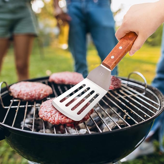 Pumtus 4 Pack Stainless Steel Spatula Set, 2 Sizes Metal Spatulas for Kitchen Use, Hevy Duty Solid & Slotted Turner with Wooden Handle, Flat Top Grill Spatula for Egg, Hamburger, Fish, Cooking, BBQ