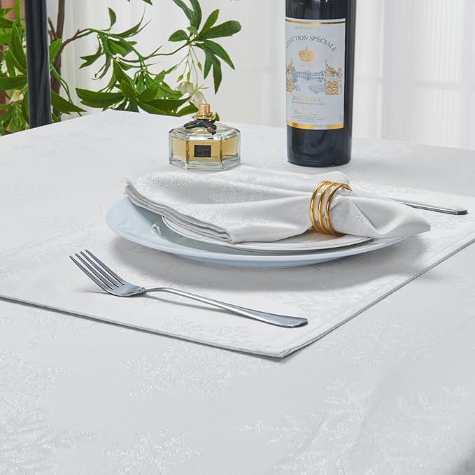 Cloth Napkins Set of 8–Square Jacquard sparkling metallic snowflake Fabric Polyester Washable Reusable Cloth Napkins for Kitchen Dinner Dining Restaurant Wedding Table(White Silver/17x17 Inch)