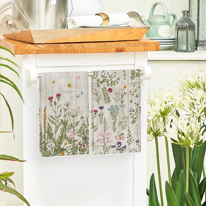 Artoid Mode Wood Wildflower Floral Kitchen Towels Dish Towels, 18x26 Inch Leaves Holiday Decoration Cleaning Set of 2