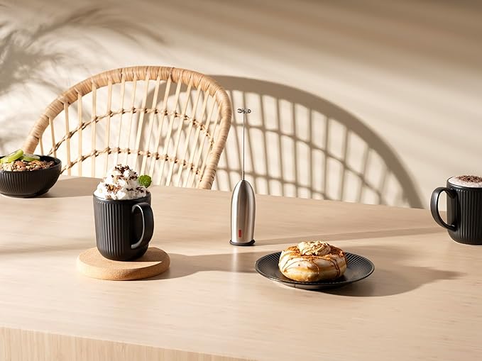Bodum Schiuma Battery Operated Milk Frother for Coffee, Lattes, Hot Chocolate, Mocha, Cappuccino, Polished Stainless Steel