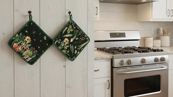 AMOUR INFINI Pot Holders Heat Resistant Cotton Set of 2 Nonslip 8"x8" Inch Hot Pads for Kitchen, BBQ, Baking & Cooking with Hanging Loops (My Garden)