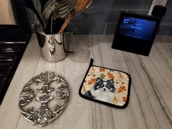 Caroline's Treasures Black and White Pomeranian Heirloom Fall Pair of Pot Holders Pair 7.5x7.5 Quilted Insulated Hot Pads Decorative Kitchen Gift Made in USA