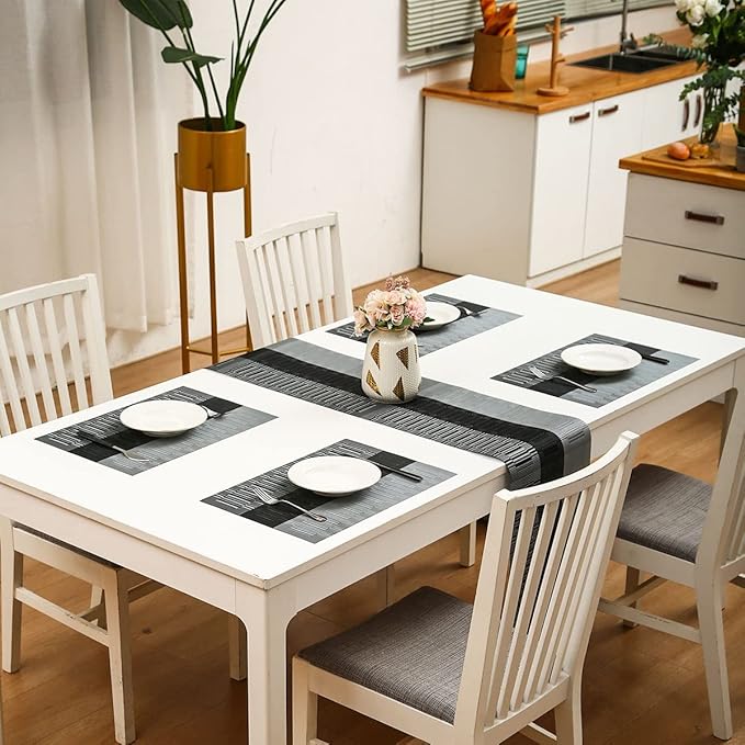 HeloHo Black Placemats Set of 6 Washable Place Mats Vinyl Woven Table Mats Wipeable Placemat for Kitchen Dining Table Decoration Indoor Outdoor