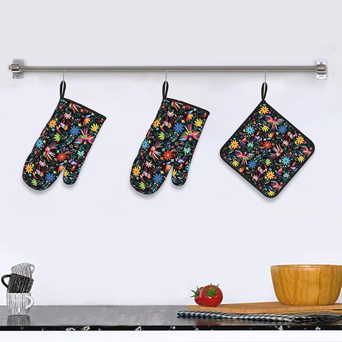 Mexican Folk Art Inspired Oven Mitts & Pot Holders Sets of 3, Polyester Heat Resistant Multicolor Kitchen Gloves and Hot Pads for Cooking Baking Grilling, Gift for Ethnic & Art Enthusiasts, Home Decor
