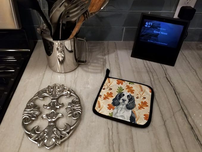 Caroline's Treasures Black and White English Springer Spaniel Heirloom Fall Pair of Pot Holders Pair 7.5x7.5 Quilted Insulated Hot Pads Decorative Kitchen Gift Made in USA