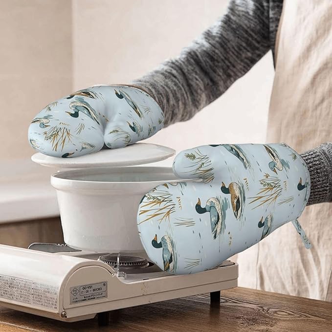 Swimming Ducks Silicone Oven Mitts Set of 2, Heat Resistant up to 500°F, Kitchen Oven Gloves with Non-Slip Grip and Soft Cotton Lining for Baking, Cooking and BBQ