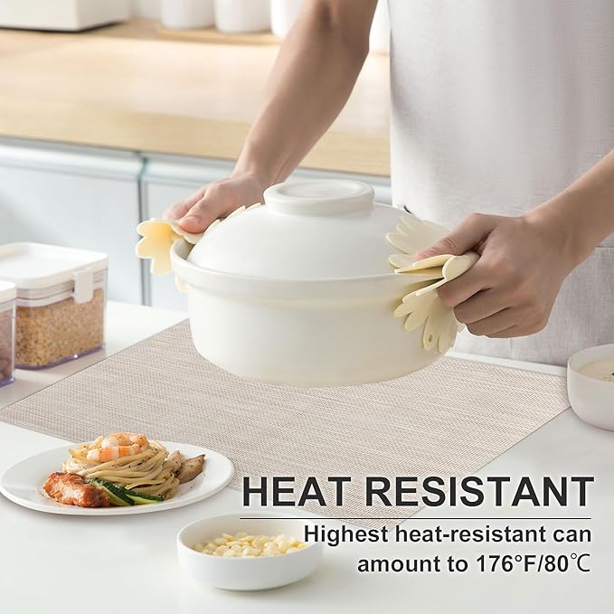 Vinyl Placemats Set of 6, PVC Woven Washable Non-Slip Table Mats, Heat Resistant Wrinkle Free Place Mats for Dining Table, Easy to Clean (6, Beige)
