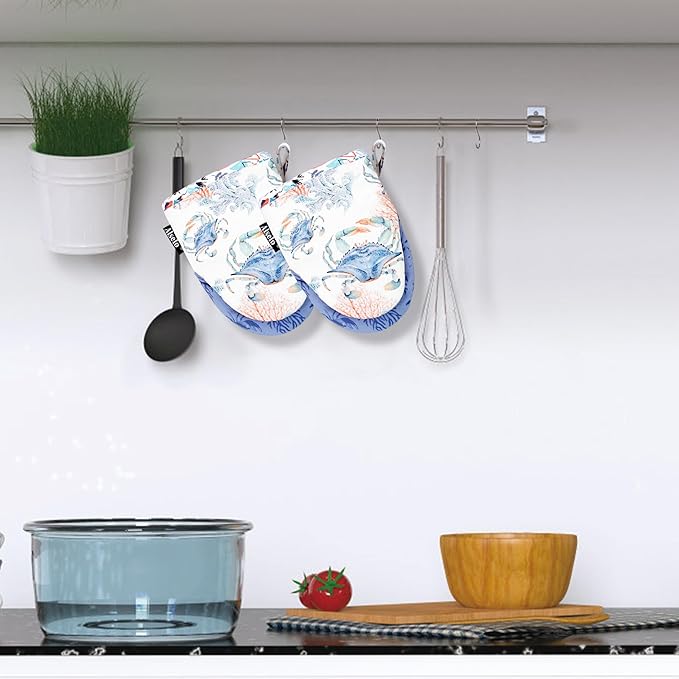 Alselo Mini Oven Mitts,2pk - Silicone Little Kitchen Gloves, Heat Resistant with Non-Slip Grip and Soft Quilted Cotton Lining for Safe Backing Cooking Barbecue (Lilac, Crab)