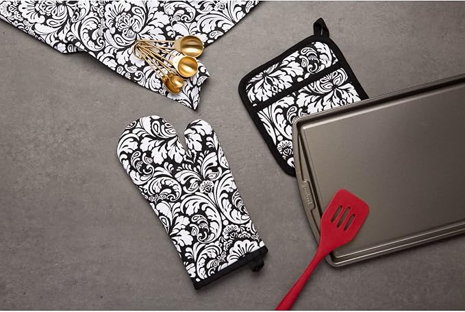 DII Quilted Kitchen Oven Mitt & Potholder Set, Hanging Loop for Convenient Storage, OM 6.5x12/PH 8x8.5, Black Damask Print, 2 Piece