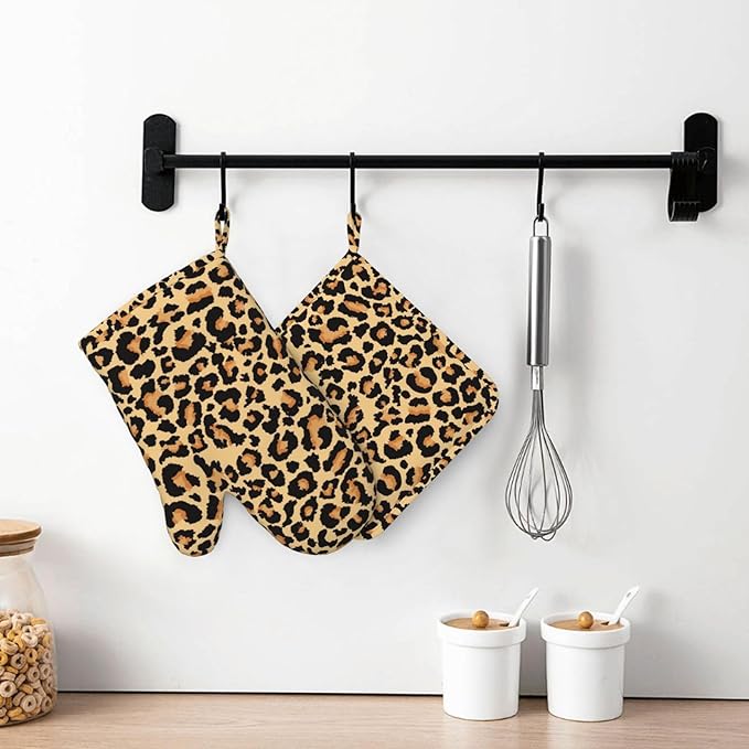 Brown Leopard Print Animal Skin Oven Mitts and Pot Holders 4 pcs Set Silicone Cheetah Print Kitchen Oven Mitt Gloves Pot Holders Non-Slip Heat Resistant Cooking Mitts Set for Kitchen Baking
