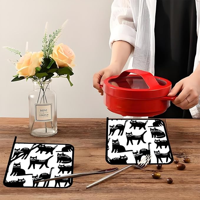 Cute Smile Black Cat Pot Holders Set of 2,Kitchen Heat Resistant Potholder for BBQ Cooking Baking,Food Hot Pad for Women Men