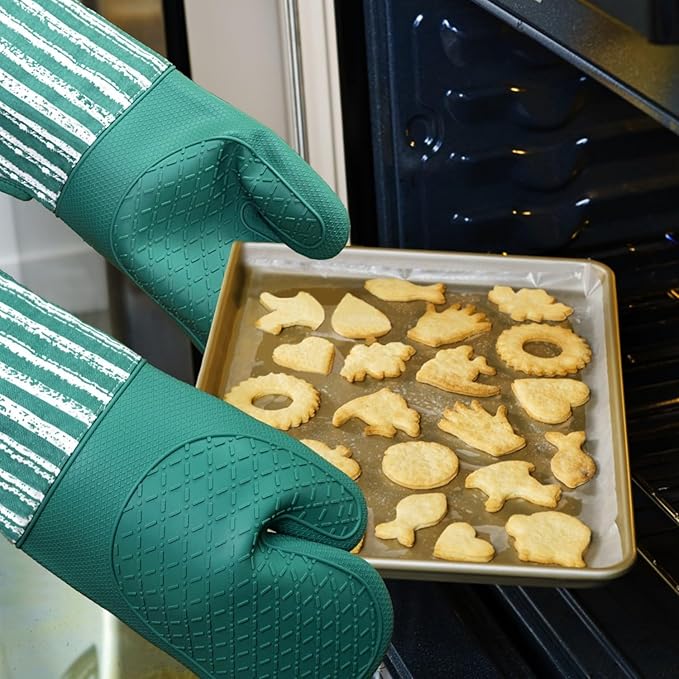 Alselo Silicone Oven Mitts Heat Resistant 932℉ with Waterproof & Non-Slip Kitchen Mittens, Set of 2 Extra Long Oven Gloves with Soft Cotton Terry Lining for Baking Cooking Barbecue (Emerald Green, 2)