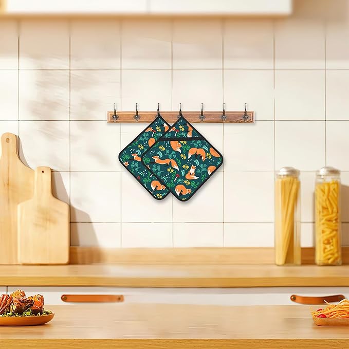 Cute Foxes Pot Holders Set of 2 Heat Resistant Potholders,Mushrooms Fire Oven Hot Pads for Kitchen Cooking Baking Barbecue