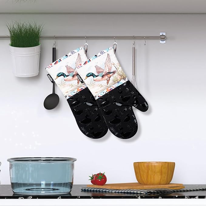 Alselo Oven Mitts, Heat Resistant with Soft Quilted Cotton Lining Set of 2, Fashion Duck Design with Silicone Printing Anti-Slip Kitchen Gloves for Safe Backing Cooking Barbecue (Darkgray, Duck)