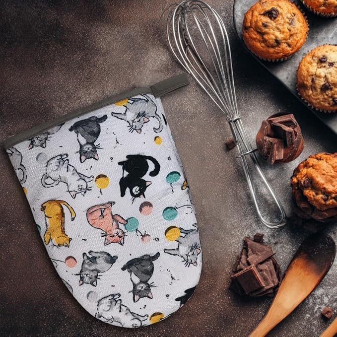 Cute Cat Oven Mitts, High Heat Resistant Kitchen Oven Gloves, Mini Silicone Oven Mitts, Non-Slip Grip Surfaces and Hanging Loop for Grilling, Baking, Cooking and Microwave, Gift