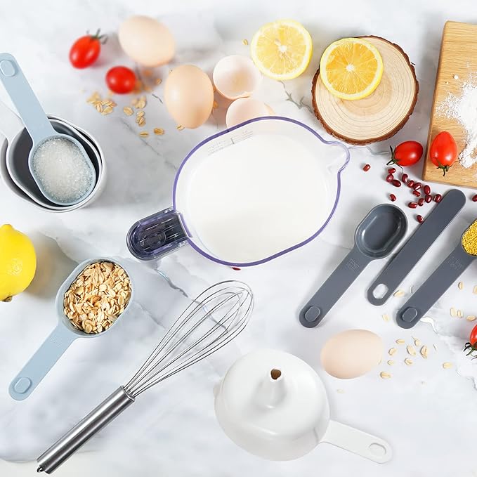 18 Pieces Measuring Cups and Spoons set, Includes 10 Stackable Measuring Cup with Lid and 8 Magnetic Measuring Spoons, for Liquid and Dry Ingredient, BPA Free (Golden)