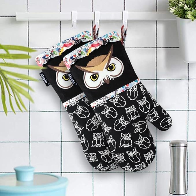 Alselo Oven Mitts, Heat Resistant with Soft Quilted Cotton Lining Set of 2, Fashion Animal Design with Silicone Printing Anti-Slip Kitchen Gloves for Safe Backing Cooking Barbecue（Black 2）