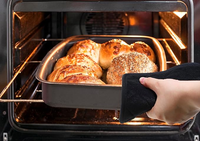 ONLYKXY 2pcs Cotton Heat Resistant Pads Basic Square Pot Holder 17cm/6.69inch Multipurpose Quilted Liner Little Trivet Cloth Potholders for Hot Cold Kitchen Baking Cooking Oven (Black)