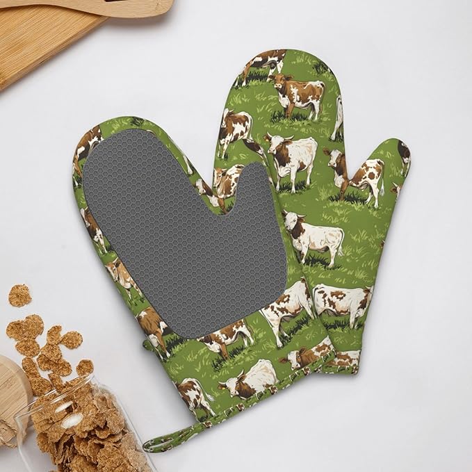 Farm Cow Silicone Oven Mitts Set of 2, Heat Resistant up to 500°F, Kitchen Oven Gloves with Non-Slip Grip and Soft Cotton Lining for Baking, Cooking and BBQ