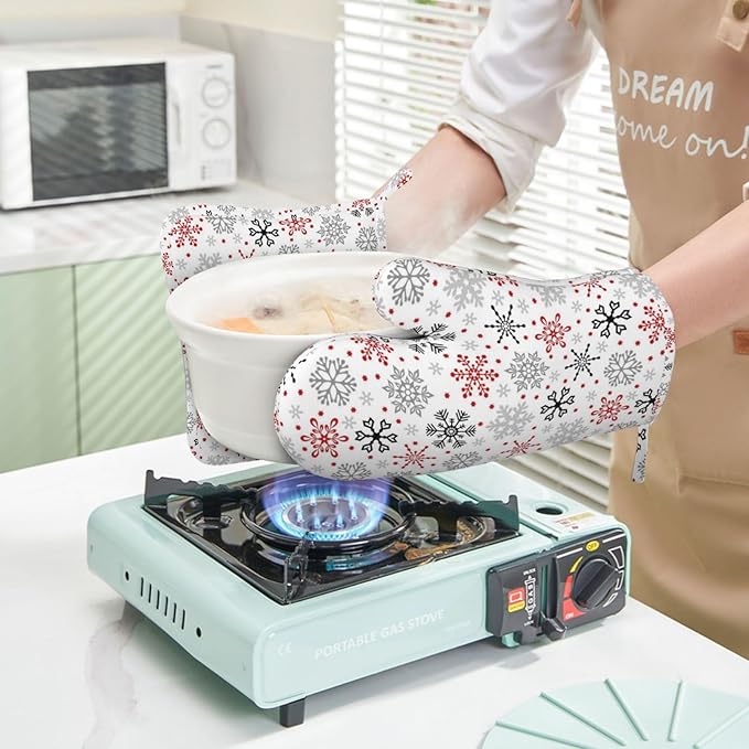 Christmas Winter Snowflake Oven Mitts and Pot Holders Set, 4pcs Silicone Christmas Snowflakes Oven Glove for Kitchen Heat Resistant Oven Mitts and Potholders Non-Slip for Cooking