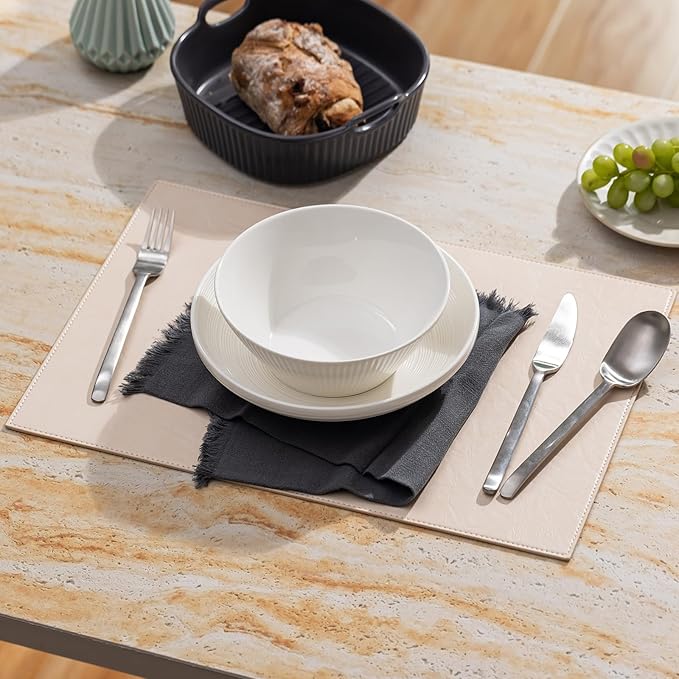 Faux Leather Placemats Set of 4 Vinyl Washable Wipeable Table Mats for Kitchen Dining Table Heat Resistant Waterproof Modern Indoor/Outdoor Placemats Non-Slip Easy Clean Place Mats (Beige)
