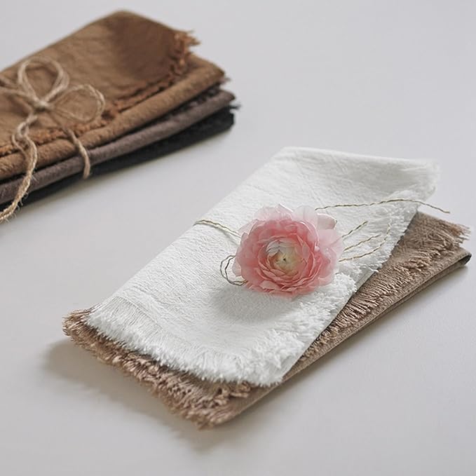 Handmade Cloth Napkins 100% Cotton Napkins with Fringe，Delicate Handmade Cloth Napkins for Dinners, Parties, Weddings and More，18 x 18 Inch Set of 6 - White